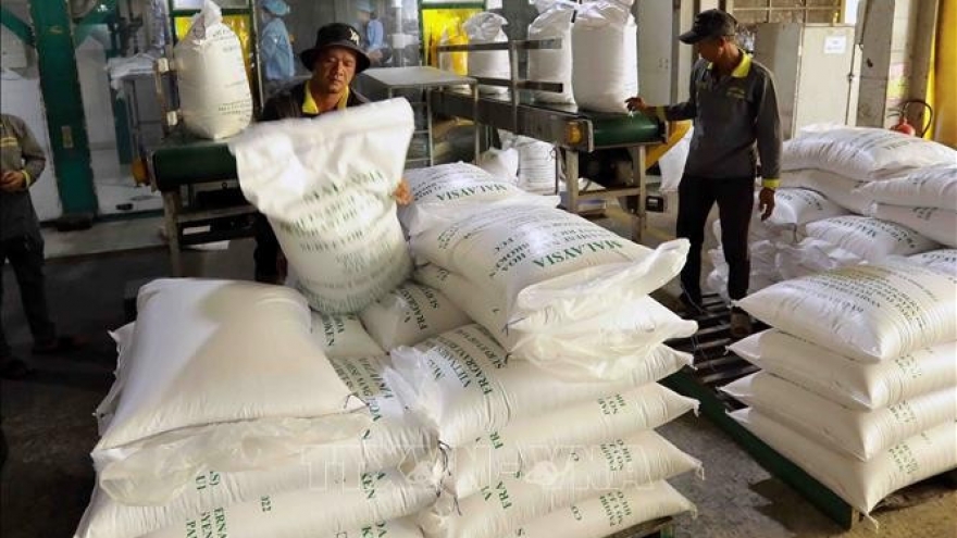 Vietnam exports nearly 5.9 million tonnes of rice